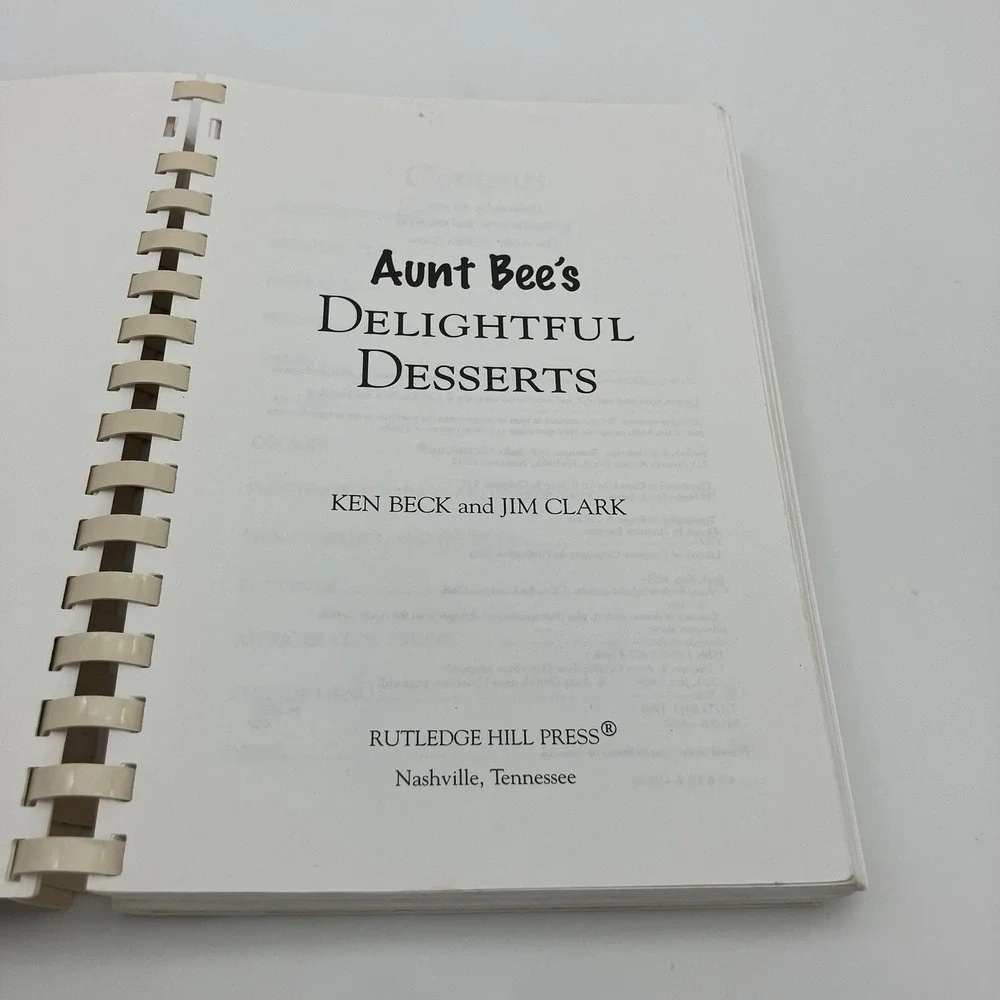 Aunt Bee's Delightful Desserts 96 Cookbook Andy Griffith Show Recipes Americana